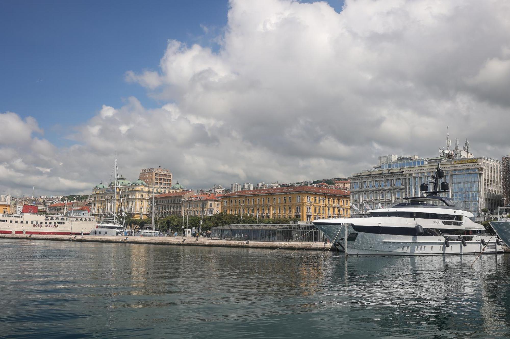 Residence Inn Rijeka Exterior photo